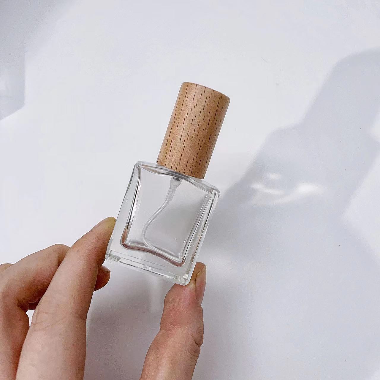 ขวดสเปรย์น้ำหอมแก้วใสหนา10มล.  - Perfume Fragrance Machine บทวิจารณ์และราคา